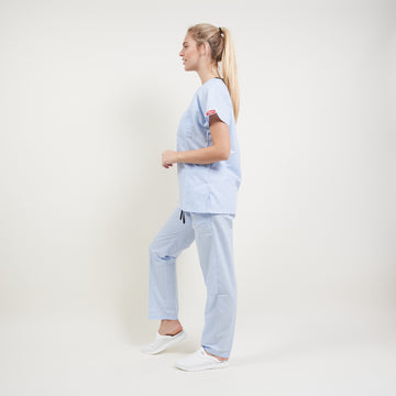 Ensemble bleu clair